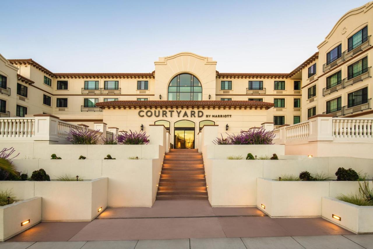 Courtyard By Marriott Santa Cruz Hotel Exterior photo