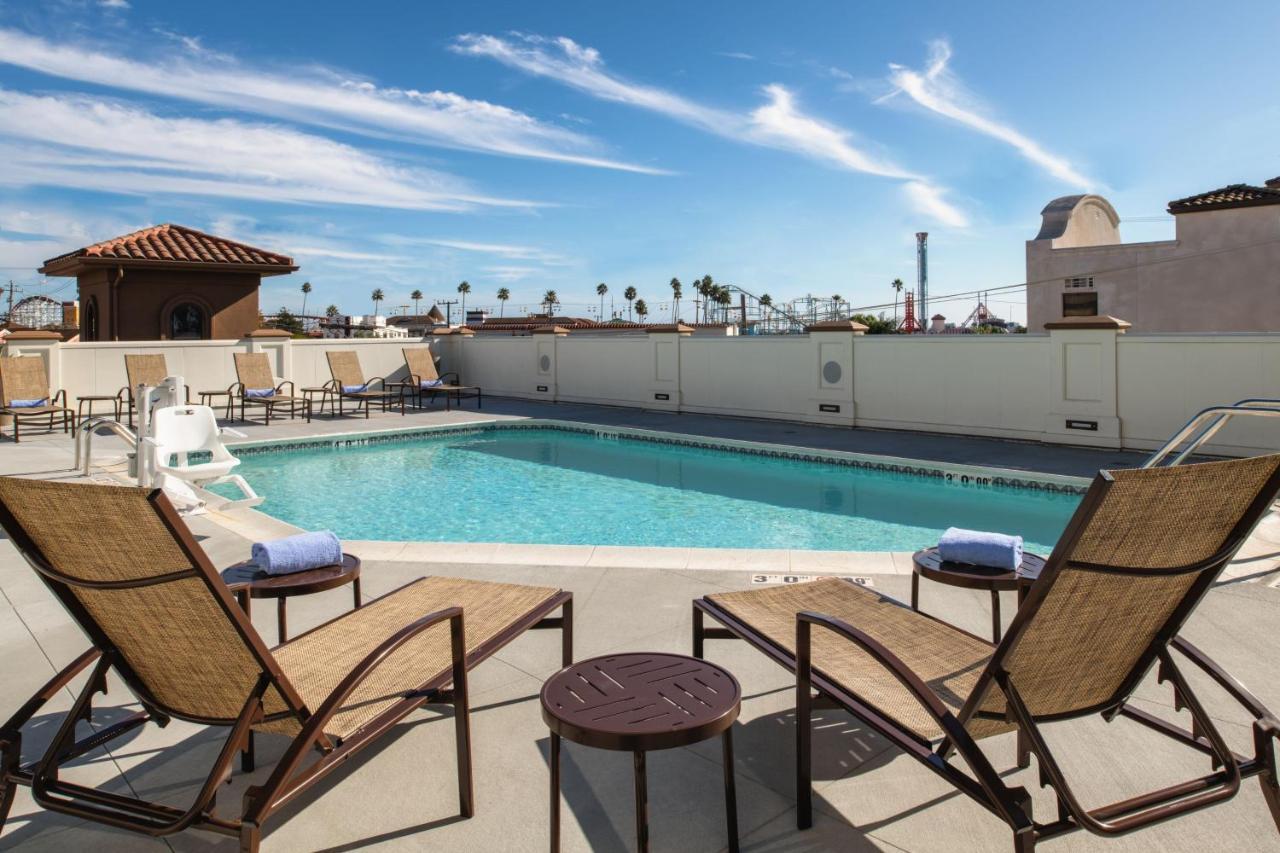 Courtyard By Marriott Santa Cruz Hotel Exterior photo